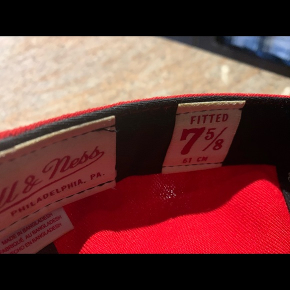 Vintage Toronto Raptors fitted hat - Picture 5 of 5